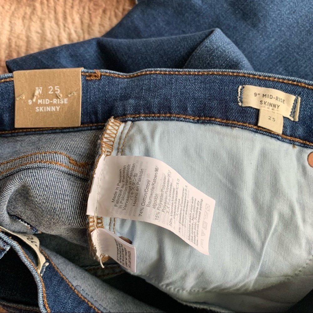 Madewell Mid Rise 9 Inch Button Front Skinny Jean - Picture 9 of 10